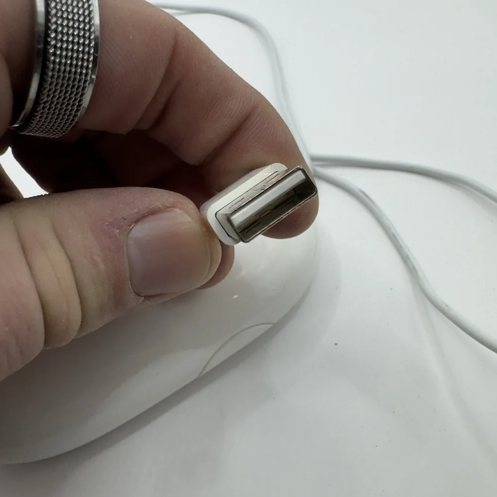 Apple Mighty Mouse Wired USB Optical Scroll EMC 2058 Computer Mouse A1152